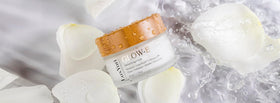 LUXYURI cream texture close-up demonstrating smooth absorbent finish