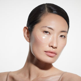 m-61 ingredient display hyaluronic acid peptides vitamin E for nourishment