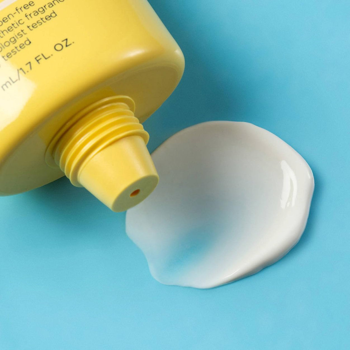 m-61 label close-up highlighting Vitamin E and green tea antioxidant benefit