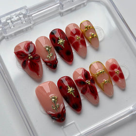 MABKJLF hand wearing nails to show finished glossy manicure