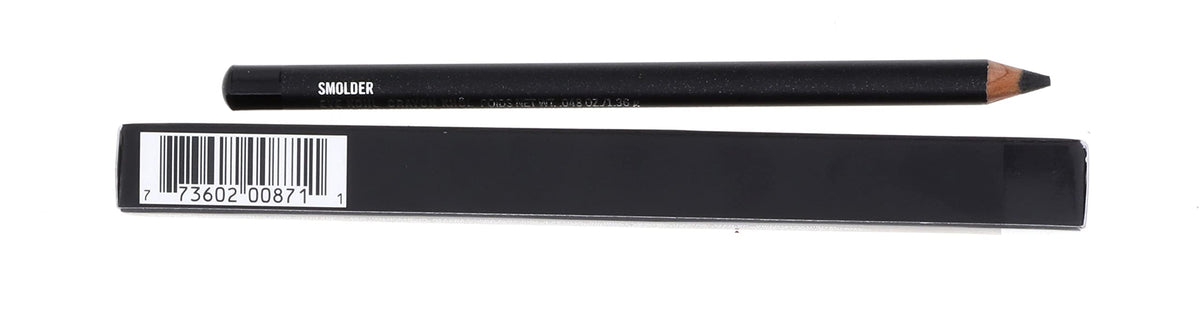 MAC Eye Kohl applied on eyelid closeup showing precise definition and blendability