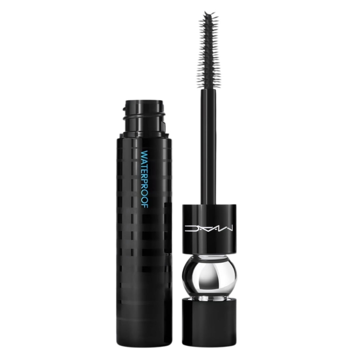 M·A·C close-up of mascara wand fibers highlighting even application and clump control