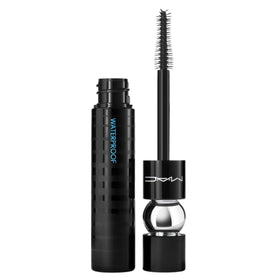 M·A·C close-up of mascara wand fibers highlighting even application and clump control