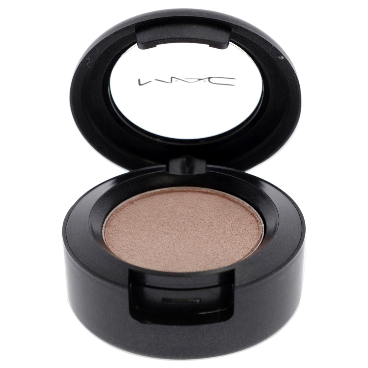MAC close-up of pan texture revealing smooth pigment payoff benefit
