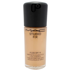 MAC texture close-up of foundation drop showing blendable matte finish