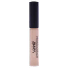 MAC Studio Fix NW20 applicator wand detail for precise, controlled application