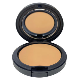 M·A·C powder texture close-up highlighting finely milled finish for smooth, blur-matte coverage