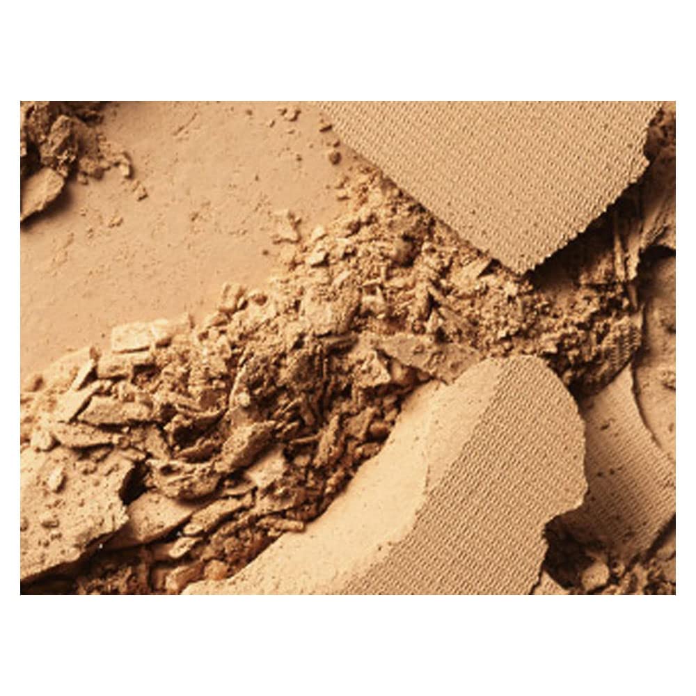 MAC Studio Fix C40 swatch on skin illustrating true shade match and coverage