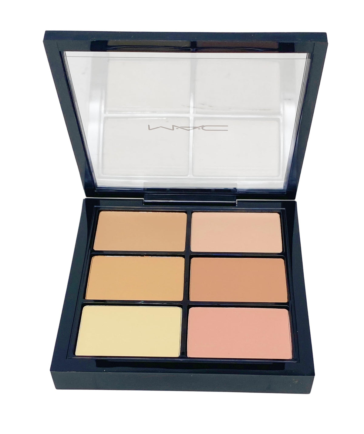 M.A.C Studio Fix palette swatches on arm close-up illustrating blendable shades
