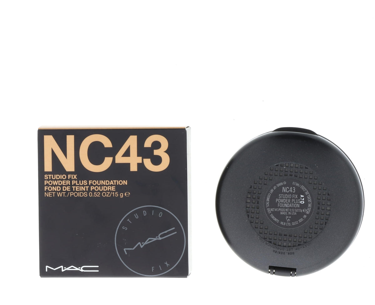 MAC powder texture close-up showing fine milled finish for smooth, matte coverage