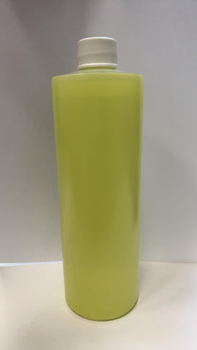 Maccibelle 16 oz refill beside a travel dropper to show large refill capacity