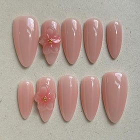 MAGLFELL front packaging showing medium almond set and quick salon benefit