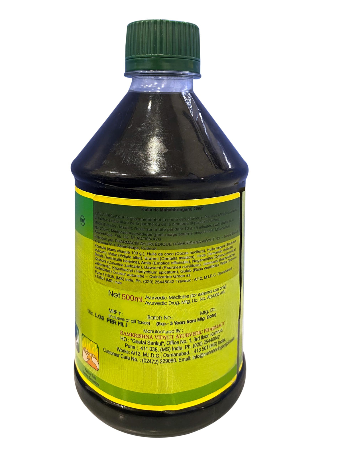 Mahabhringaraj Oil applied during scalp massage, brand depicting calming ritual and improved scalp comfort