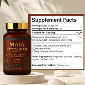 MAÏA capsule close-up texture highlighting smooth vegetarian shell for easy swallowing