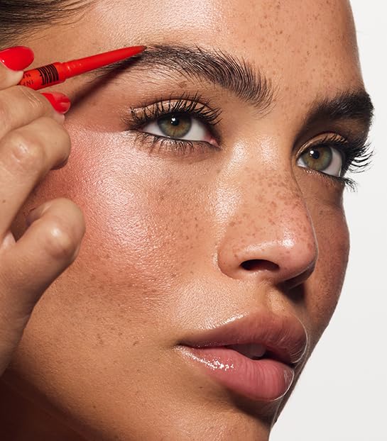 MAKE Nano Brow close-up of ultra-fine tip, precise hairlike stroke demonstration