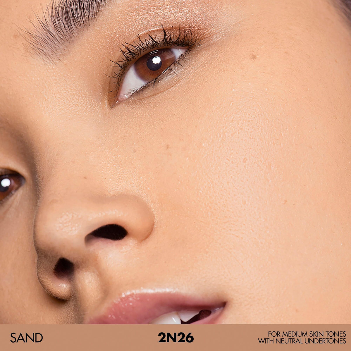Make Up For Ever texture swatch highlighting smooth blendable finish
