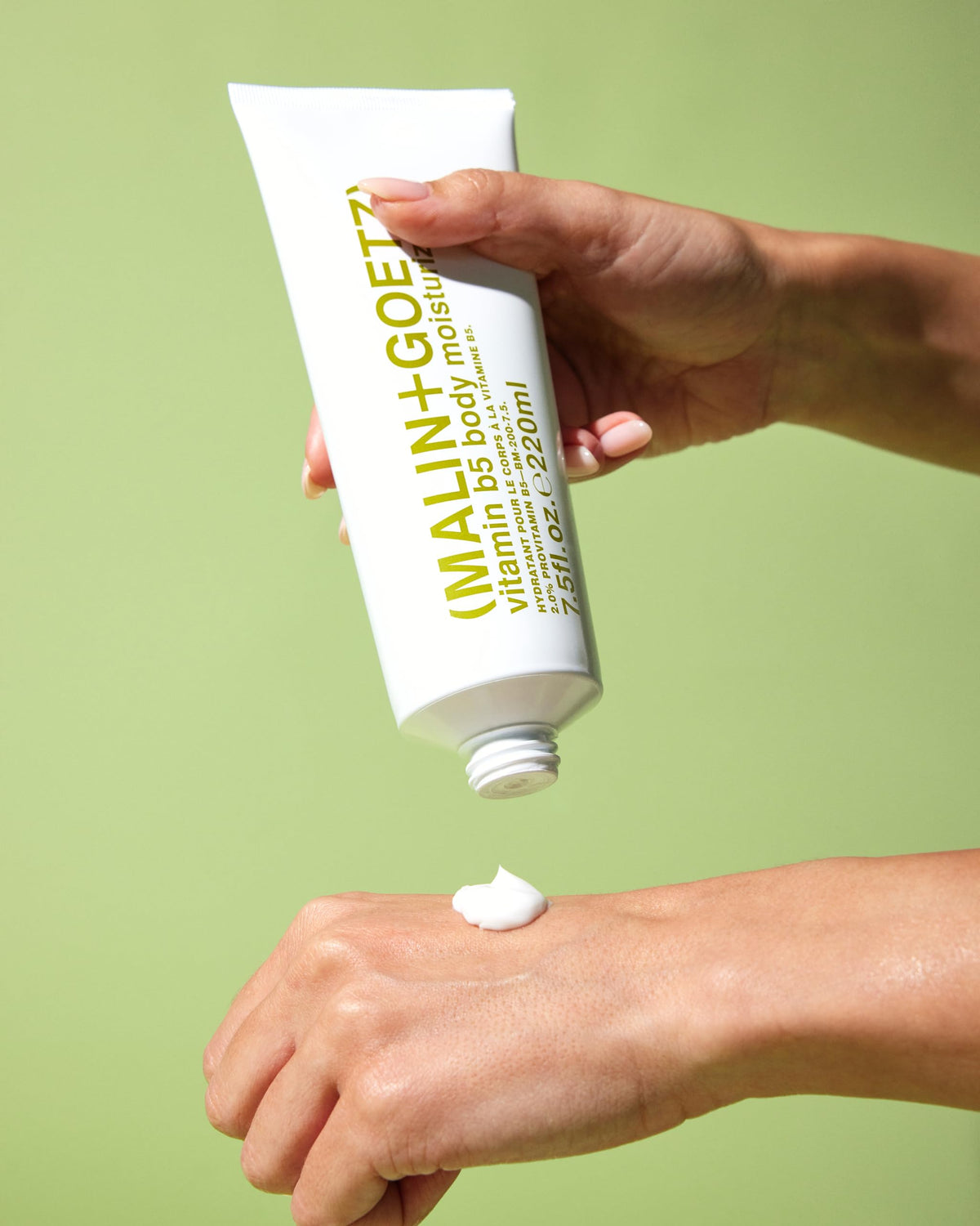 MALIN+GOETZ size in hand conveying portable 7.5 fl oz convenience
