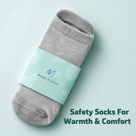 Mama & Wish no-shower wipes pack with wipes for quick hygienic refresh