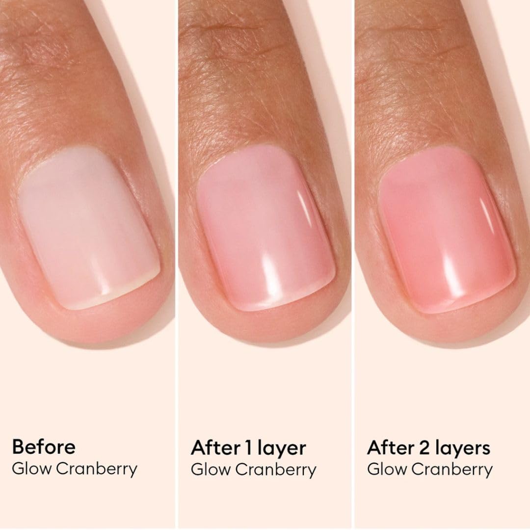 Manucurist ingredients label highlighting cranberry and almond oil benefit: nourishing blend