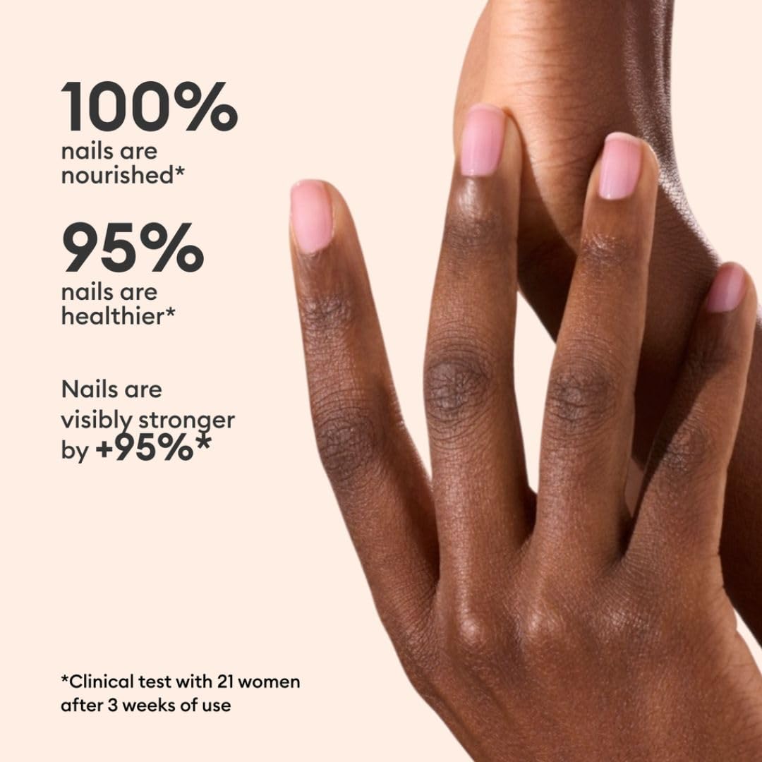 Manucurist nail application close-up showing instant shine and smoothing benefit