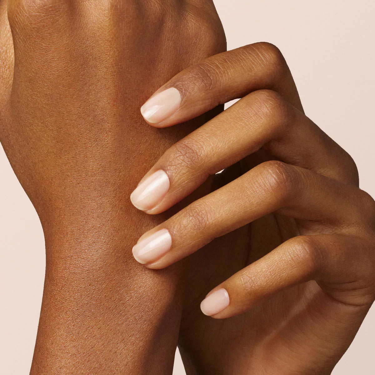 Manucurist close-up swatch revealing smooth nude finish and shine