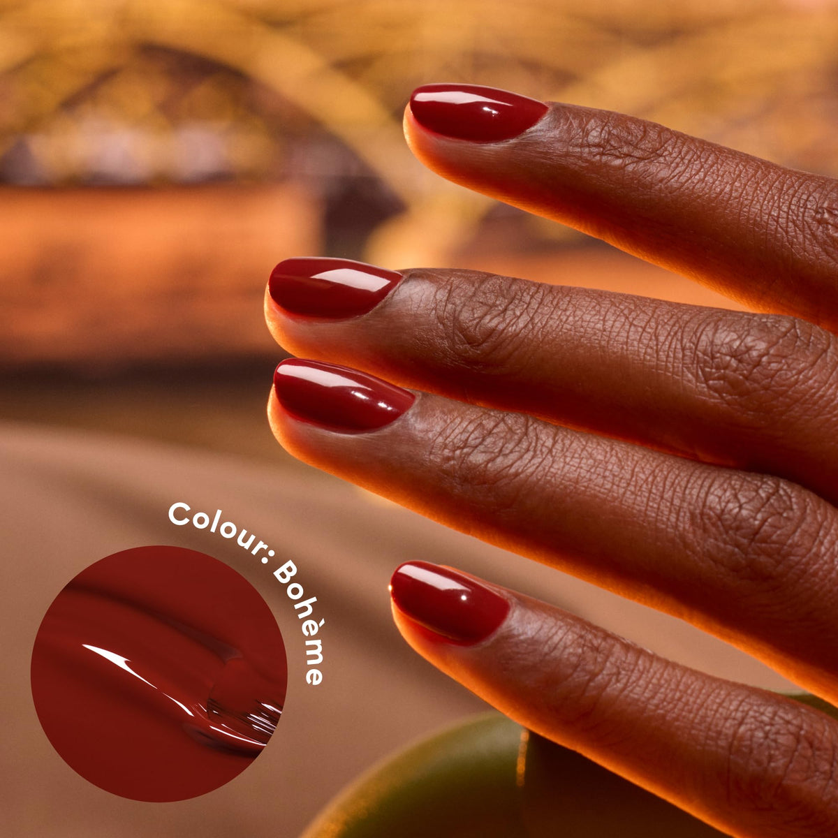 Manucurist Bohème brush stroke demonstrating smooth application and even coverage