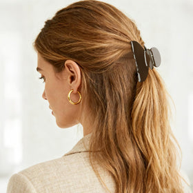 MAORULU used to secure a low bun providing tidy, salon-like styling