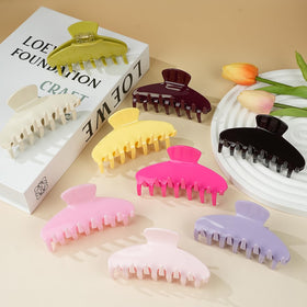 MAORULU packaging and label presented as gift-ready, premium acetate