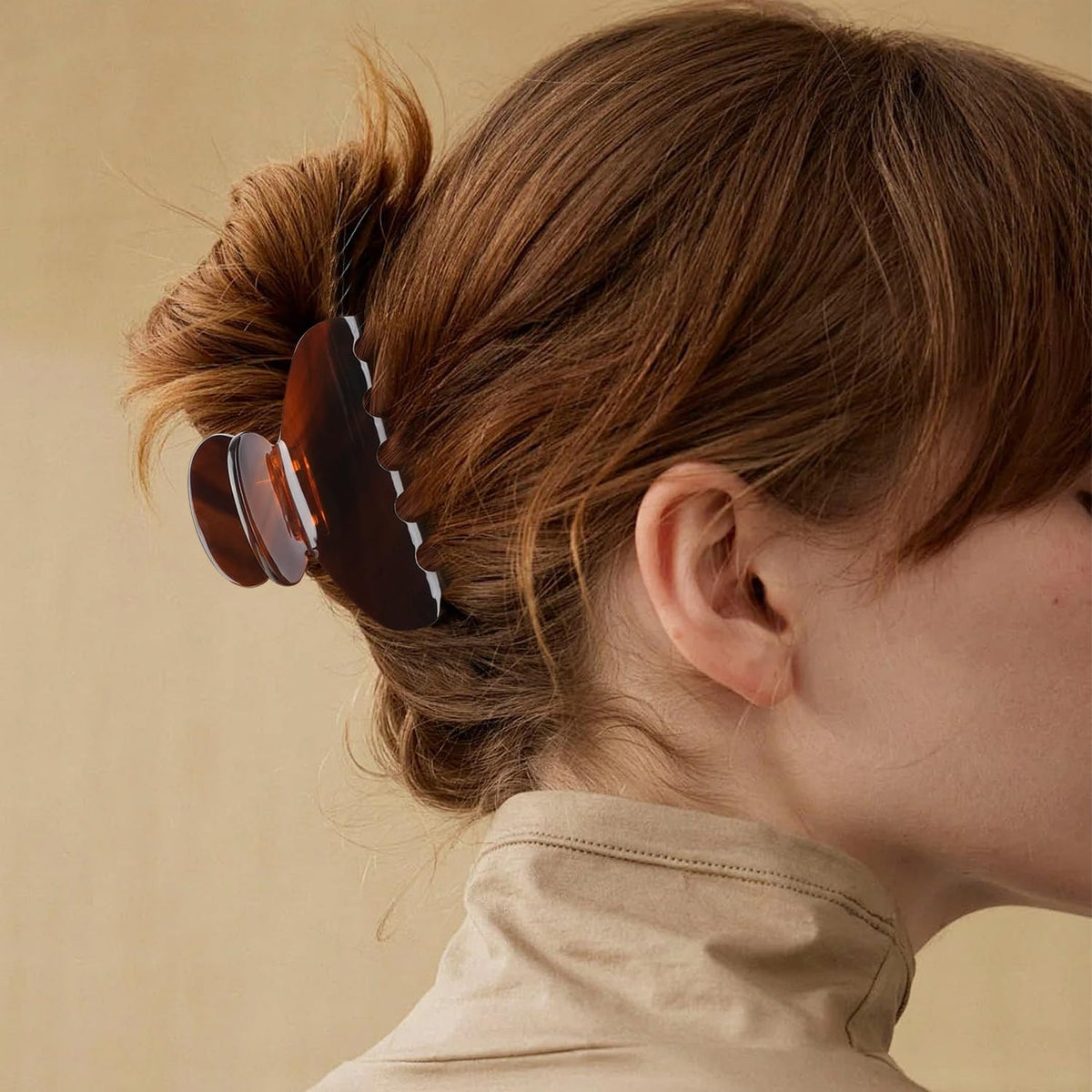 MAORULU worn in a half-up hairstyle demonstrating comfortable, all-day hold and style