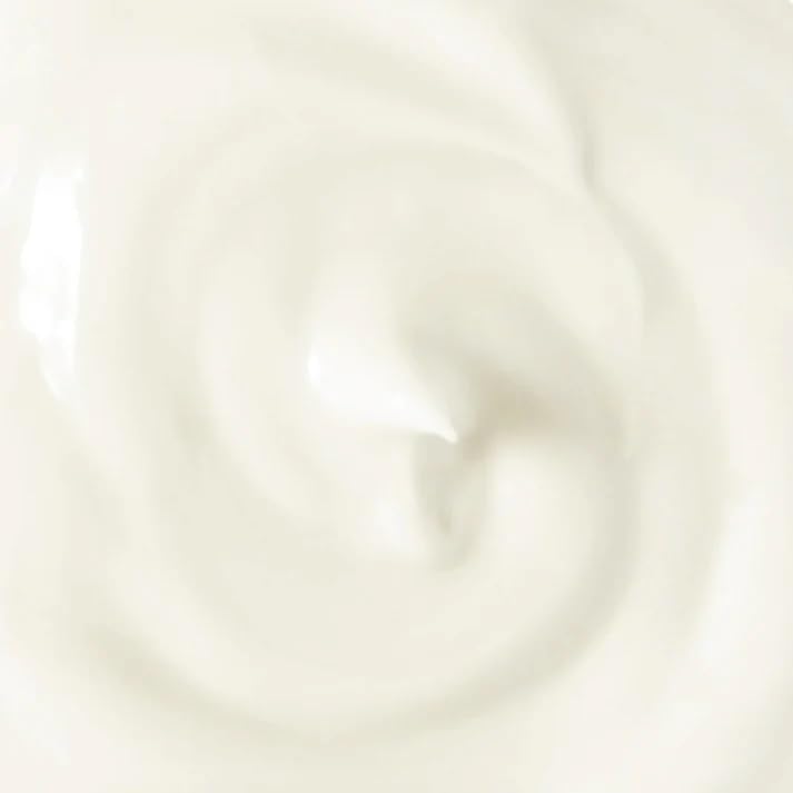 Mario Badescu application on fingertip demonstrating easy scooping and control