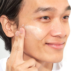 Mario Badescu label close-up showing active list and readability for ingredient transparency