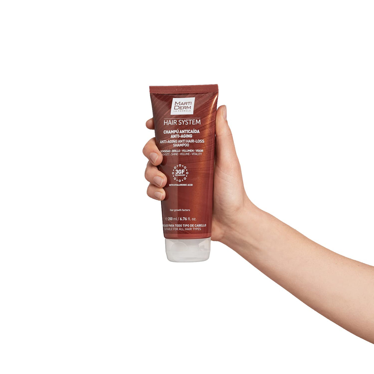 Martiderm shampoo texture close-up creamy lather for easy spread