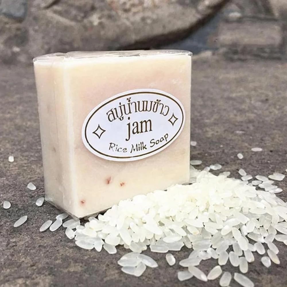 Maruomiki soap close-up texture, rice-milk creaminess that nourishes skin