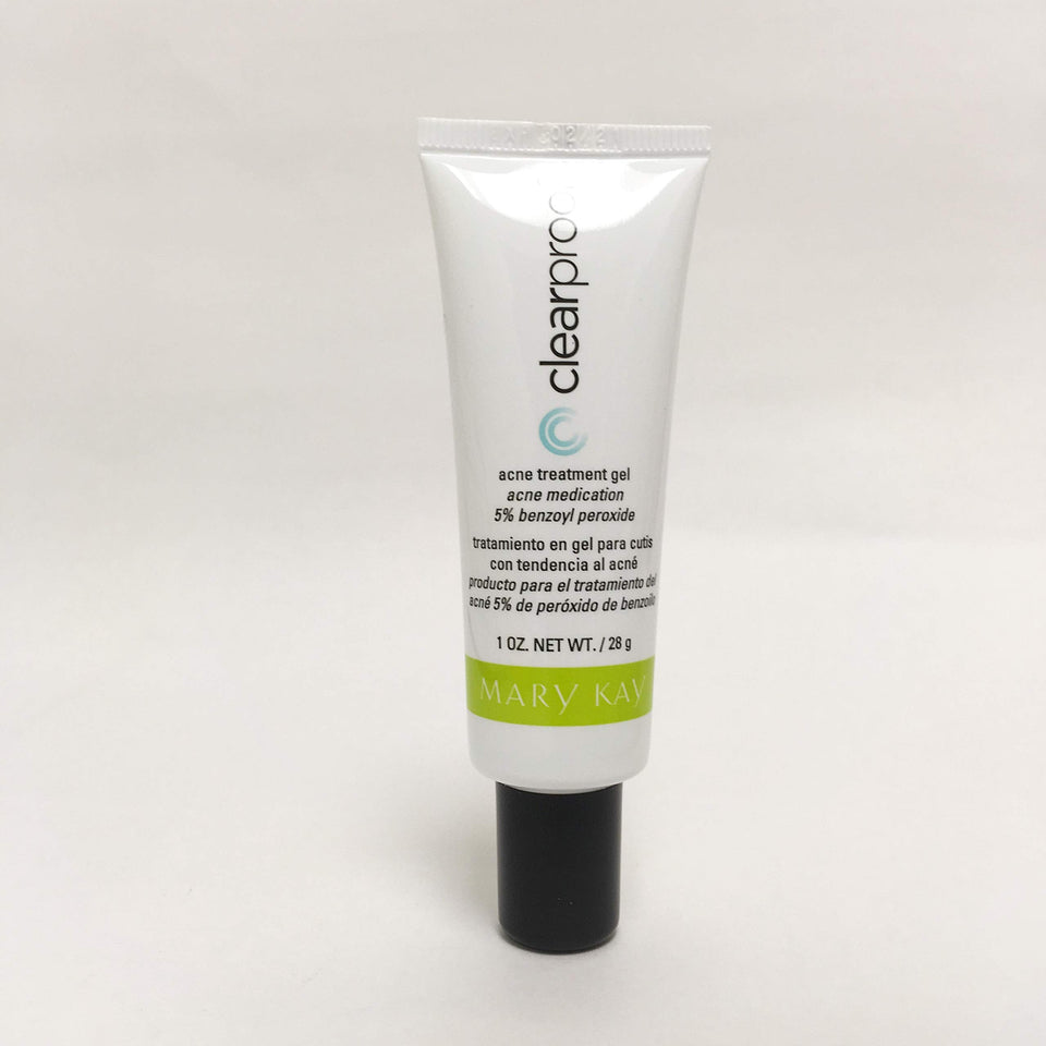 Mary Kay Clearproof front packaging shows tube and benefits for targeted blemish care