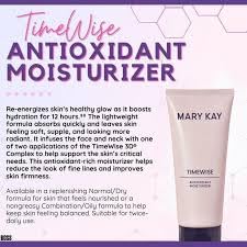 Mary Kay TimeWise on hand demonstrating absorbent, matte finish