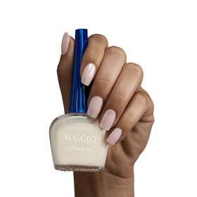 MASGLO manicure in use on hand demonstrating flexible BIOFLEX benefit