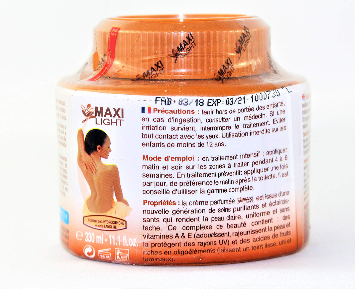 Maxi Light open jar showing cream consistency and easy daily use