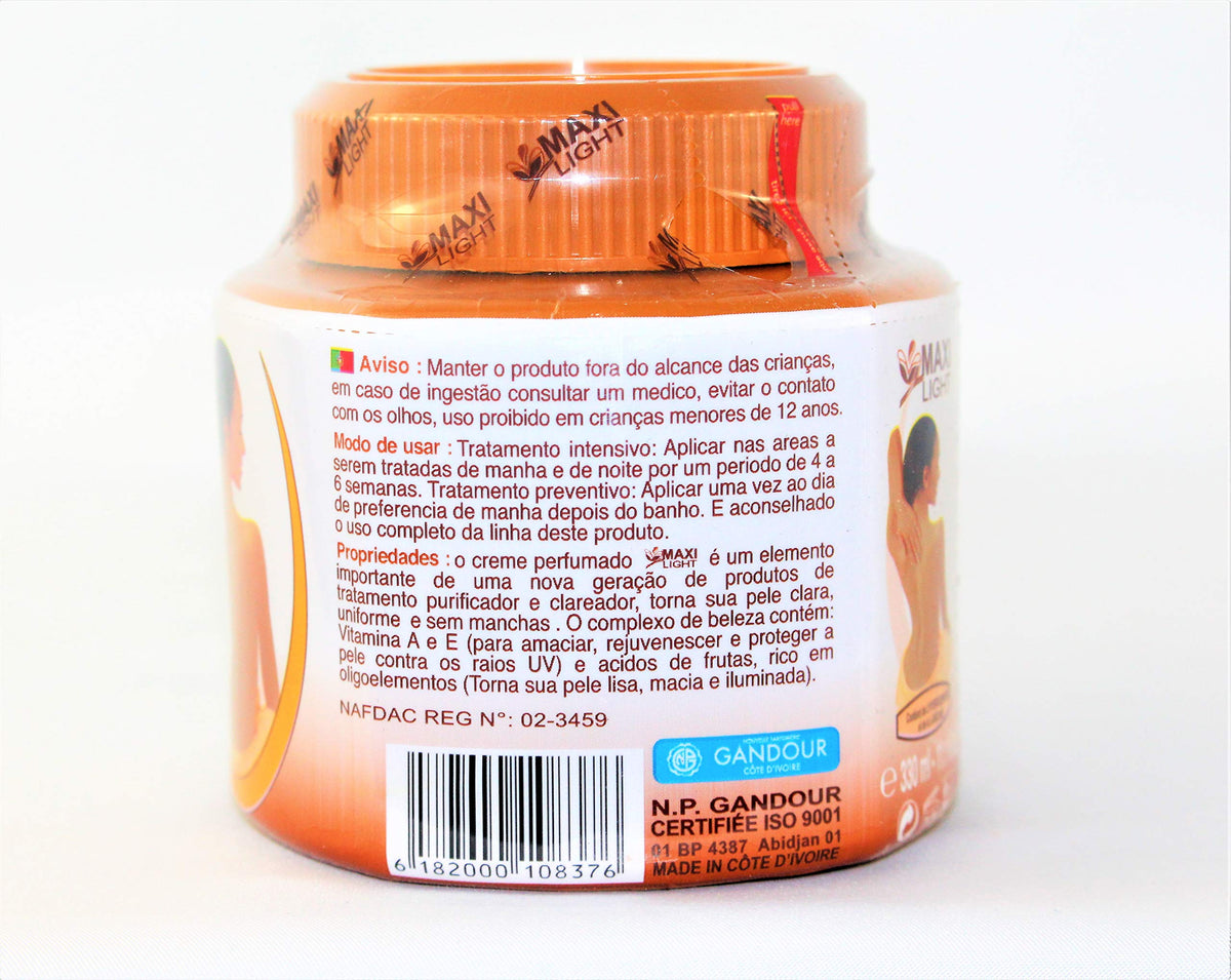 Maxi Light cream texture close-up highlighting smooth, nourishing finish