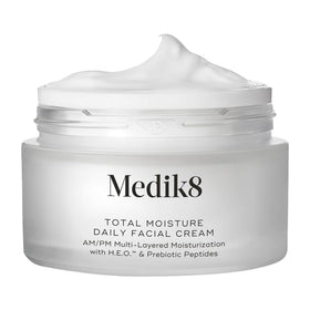 Medik8 front jar showing clean packaging and daily moisturizer benefit