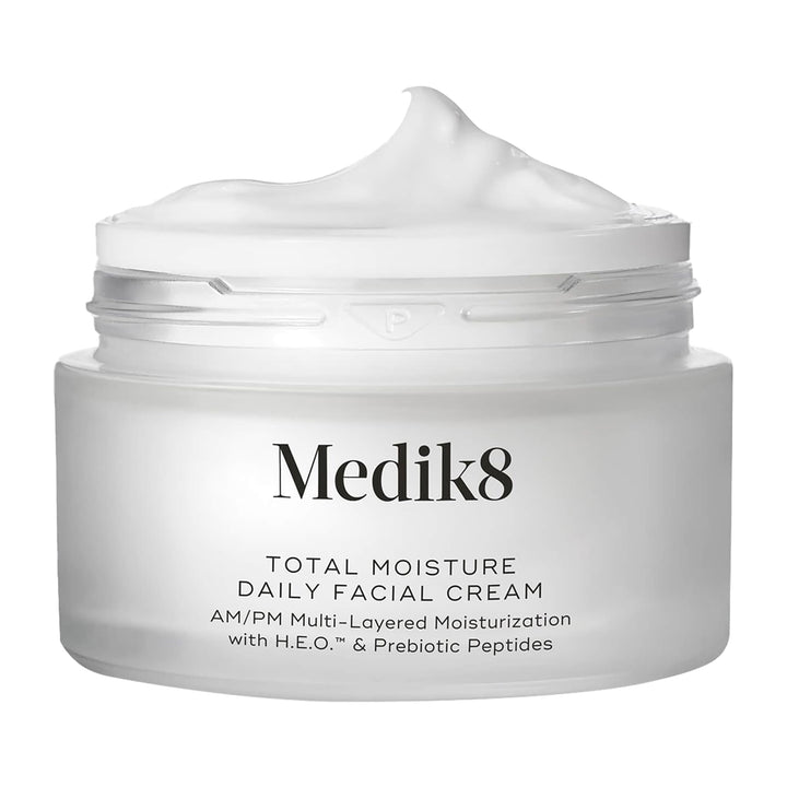 Medik8 front jar showing clean packaging and daily moisturizer benefit