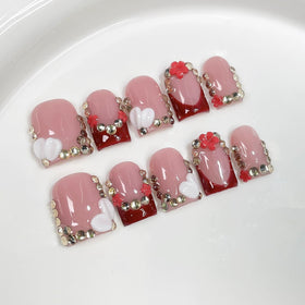 meemooron side profile of short square nails demonstrating natural fit and moderate thickness