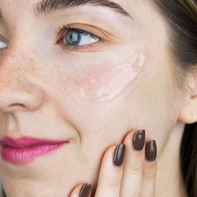 Mehron pump dispensing serum gel demonstrating quick absorbency and non-greasy finish