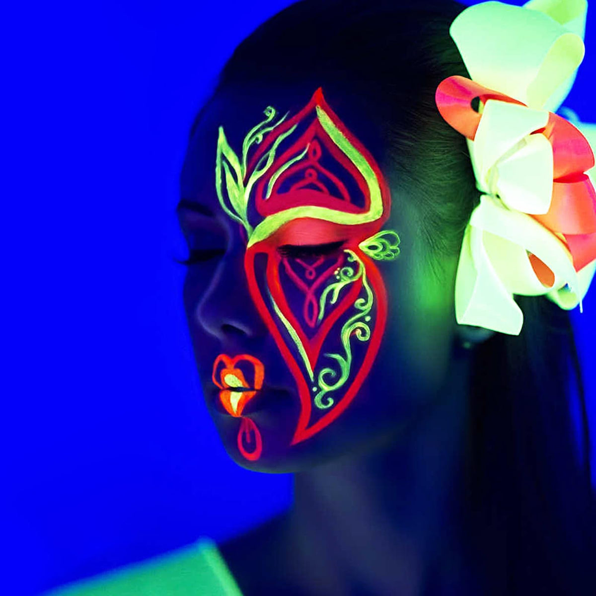 MEICOLY festival lifestyle image with models glowing under UV light