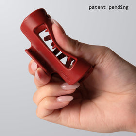 MELLO close-up of inward-curving teeth showing gentle pressure distribution