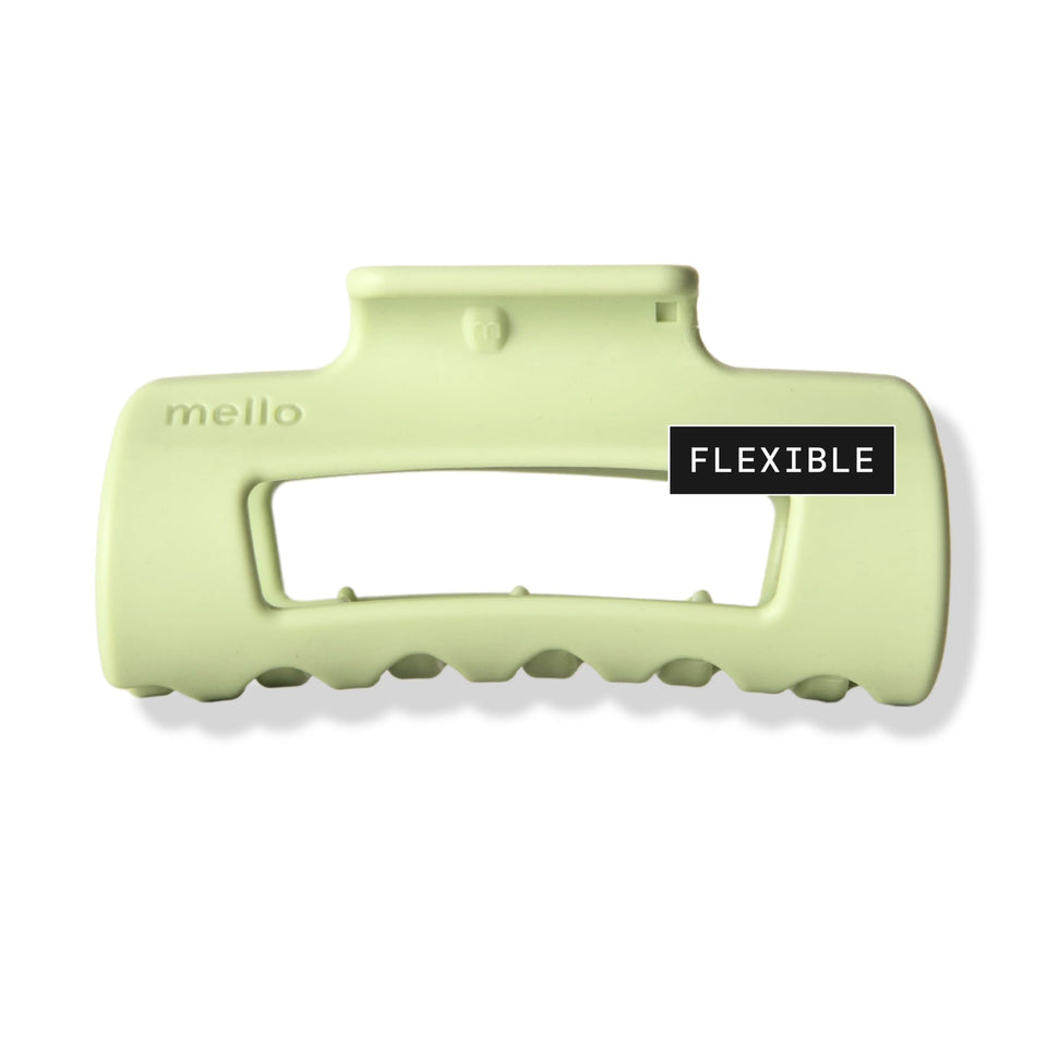 MELLO CloudFlex front view showing compact green clip and secure hold