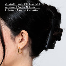 MELLO matte texture detail highlighting non-slip finish and discreet look