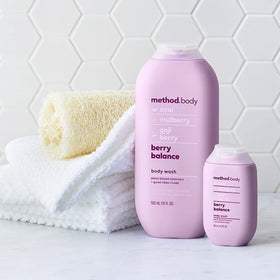 Method gel texture on palm demonstrating lather and moisturizing benefit