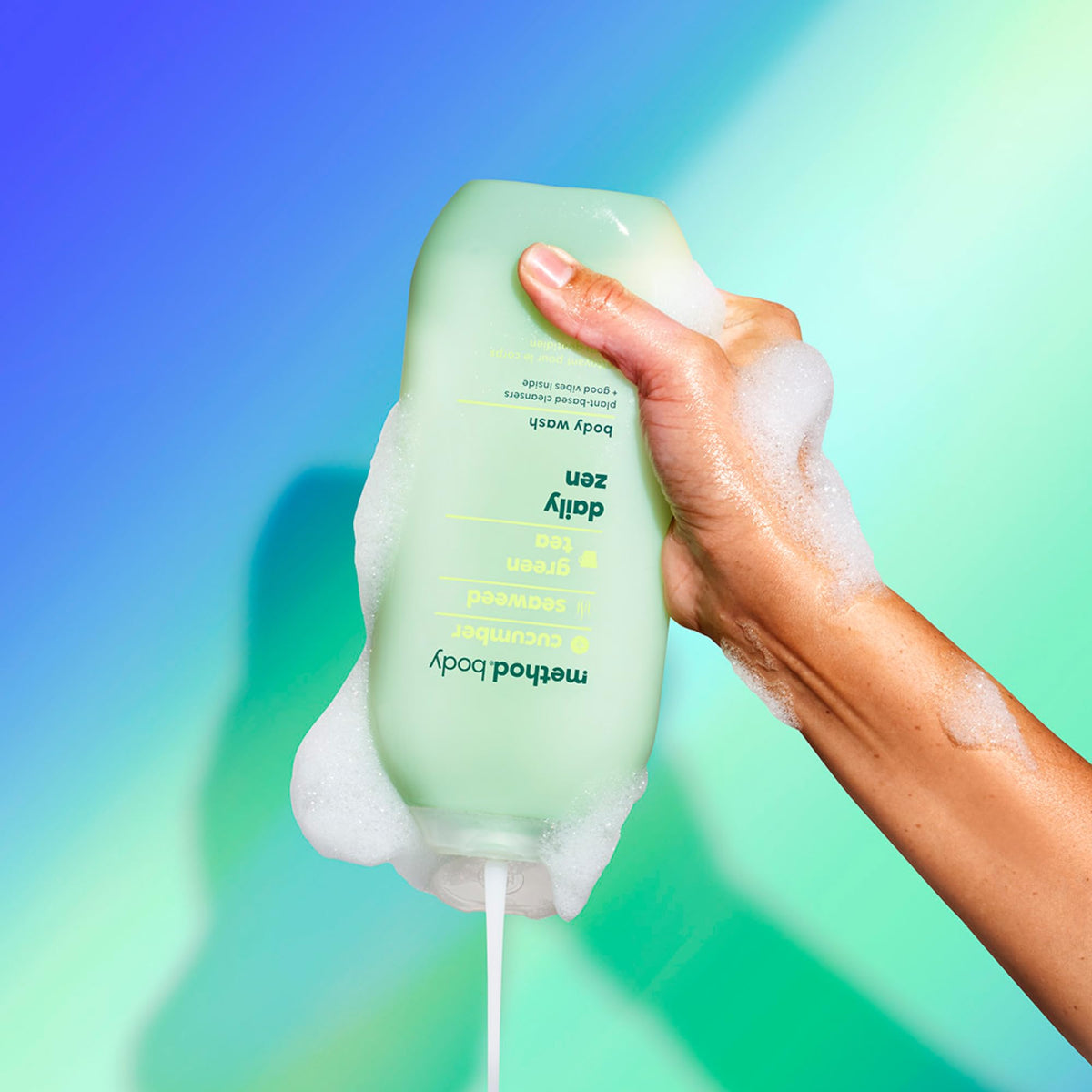 Method bottle recycled plastic badge emphasizing eco-friendly 65% PCR packaging