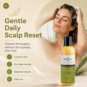 Max Green Alchemy pump and label detail highlighting ingredient claims and usage