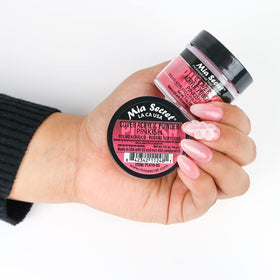 Mia Secret close-up of powder texture highlighting smooth self-leveling blend